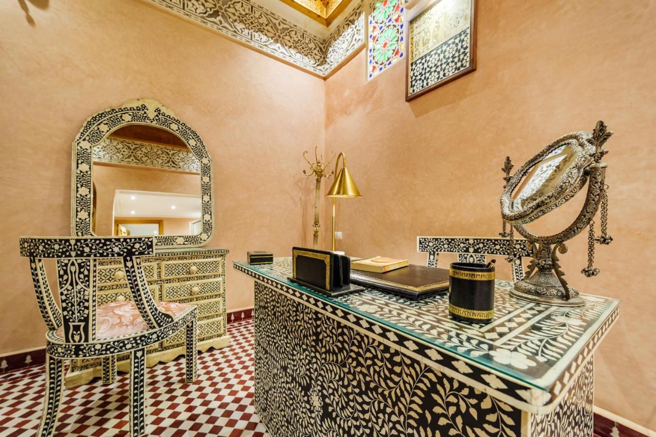 Riad Rcif Alif & 5*